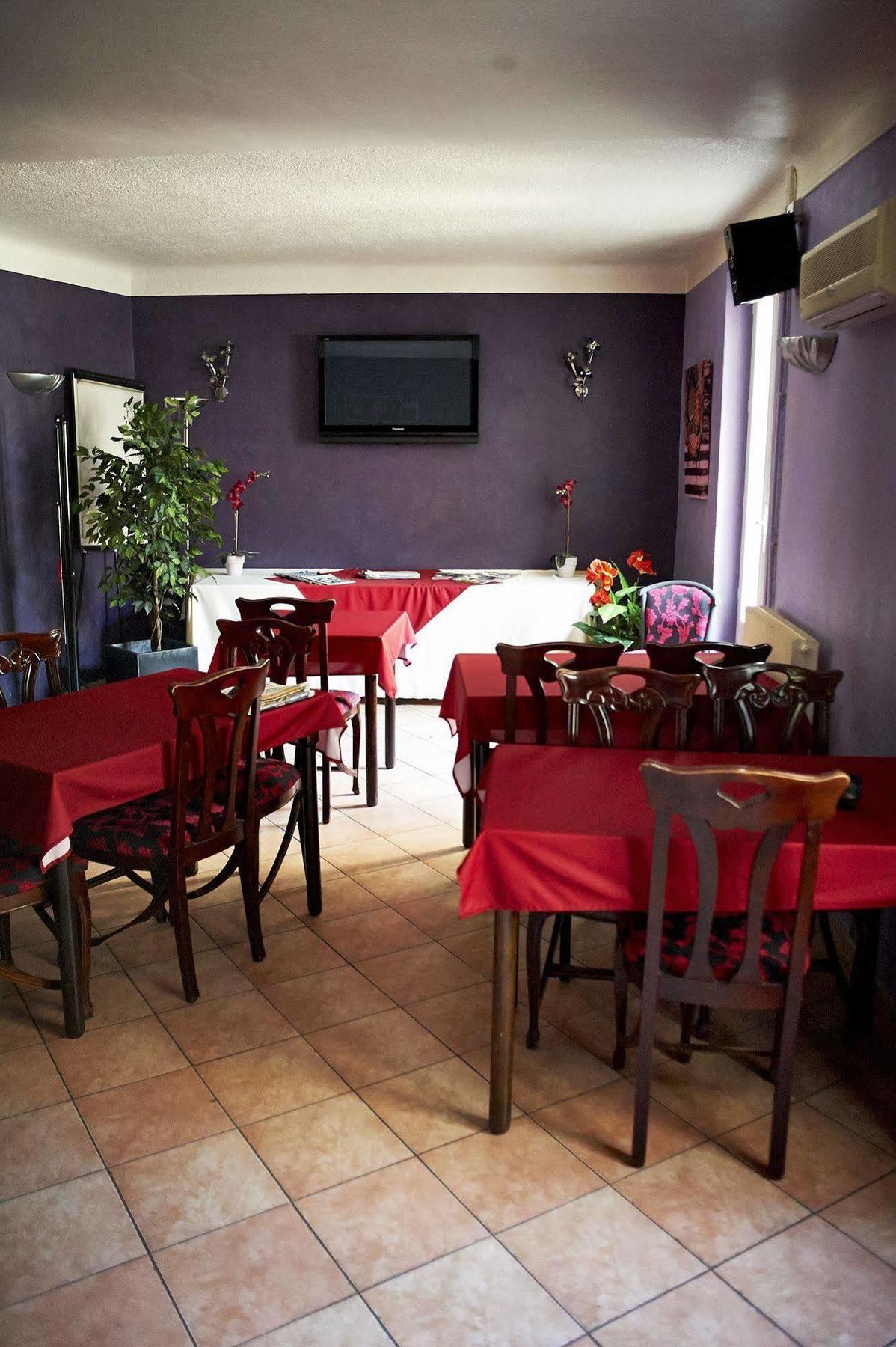 Hotel La Bastide D'Entraigues Entraigues-sur-la-Sorgue Exterior foto