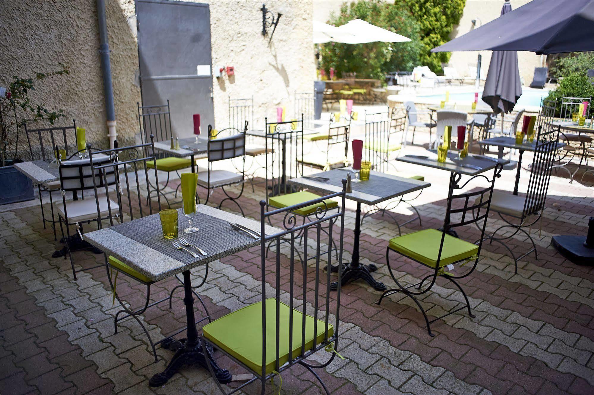 Hotel La Bastide D'Entraigues Entraigues-sur-la-Sorgue Exterior foto